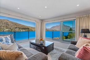 Lakefront Penthouse Apartment with 270-degree view